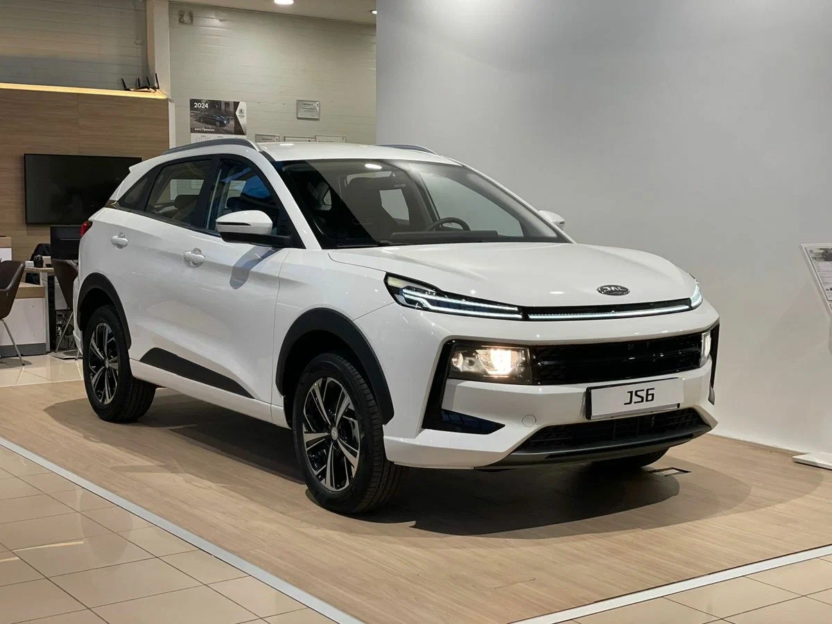 Jac JS6 с автосалона по цене от 1 469 000 рублей